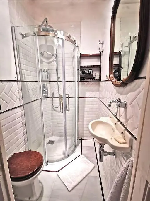 Large Patio 4 Bedrooms 4 Bathrooms Of Which 3 En-Suite Barcellona 0*,