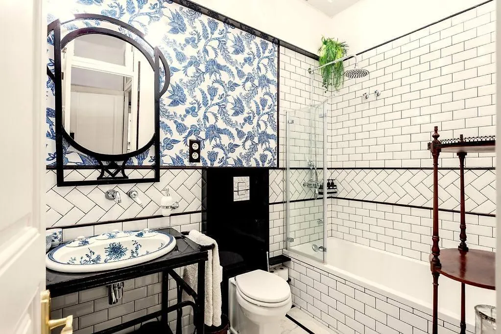 Large Patio 4 Bedrooms 4 Bathrooms Of Which 3 En-Suite Barcellona Appartamento