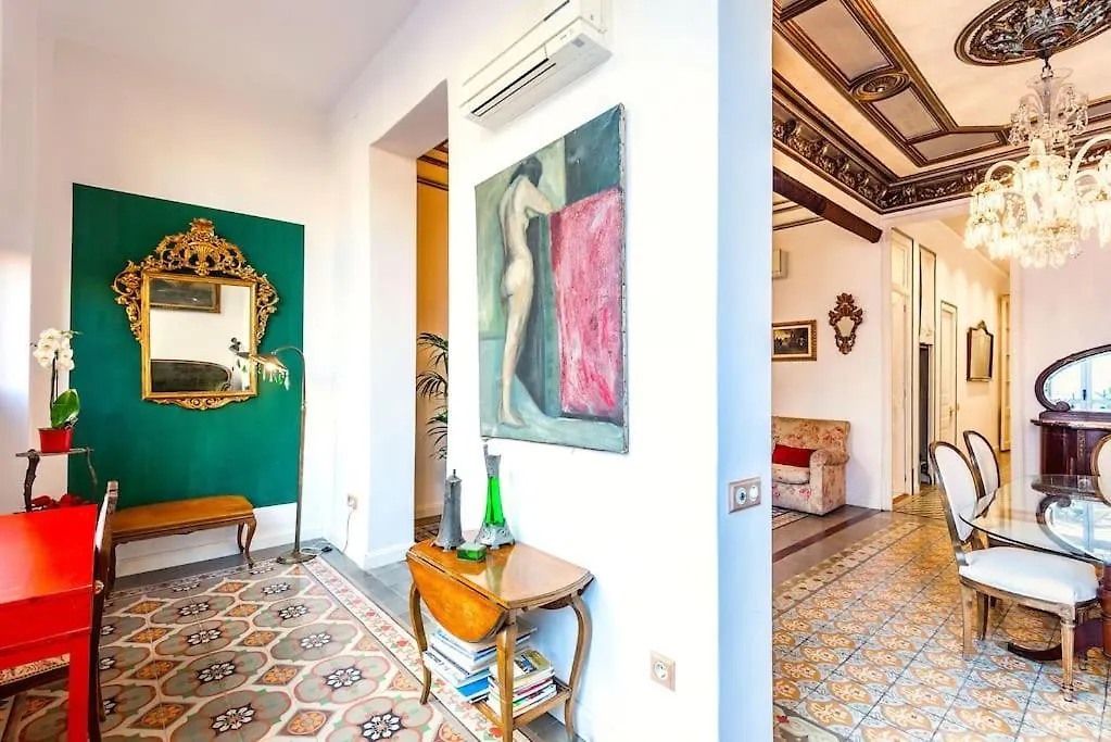 Large Patio 4 Bedrooms 4 Bathrooms Of Which 3 En-Suite Barcellona 0*,  Spagna
