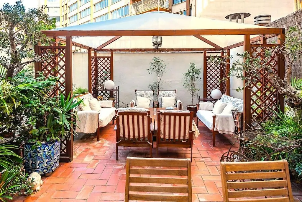 Large Patio 4 Bedrooms 4 Bathrooms Of Which 3 En-Suite Barcellona Appartamento