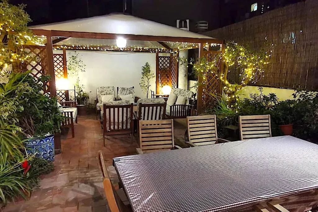 Appartamento Large Patio 4 Bedrooms 4 Bathrooms Of Which 3 En-Suite Barcellona Spagna