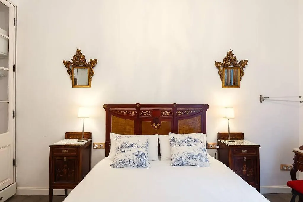 Large Patio 4 Bedrooms 4 Bathrooms Of Which 3 En-Suite Barcelona Apartment
