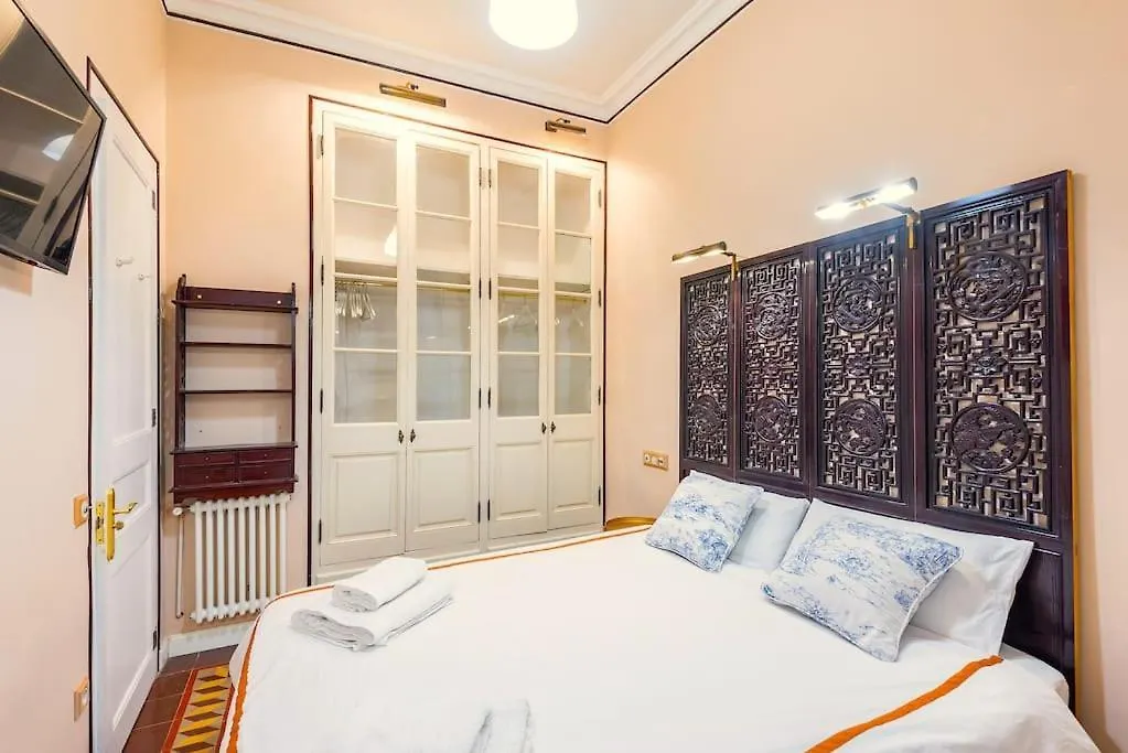 Large Patio 4 Bedrooms 4 Bathrooms Of Which 3 En-Suite Barcelona Spain